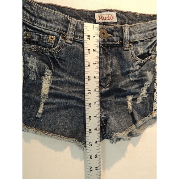 Mudd Denim Shorts Low Rise Crochet Distressed Medium Wash Juniors Sz.‎ 5 - Picture 5 of 5